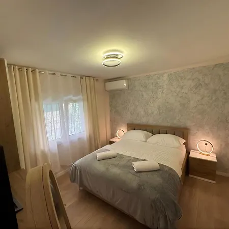 Modern Two Bedroom 5 Min Walk To Skanderbeg Square 公寓 地拉那